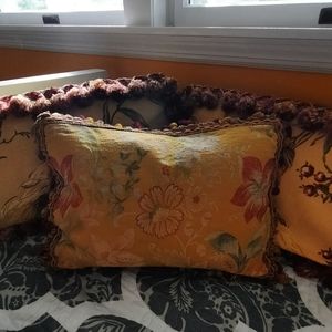 3***SOLD**Beautiful pillows.  ***  SOLD....***